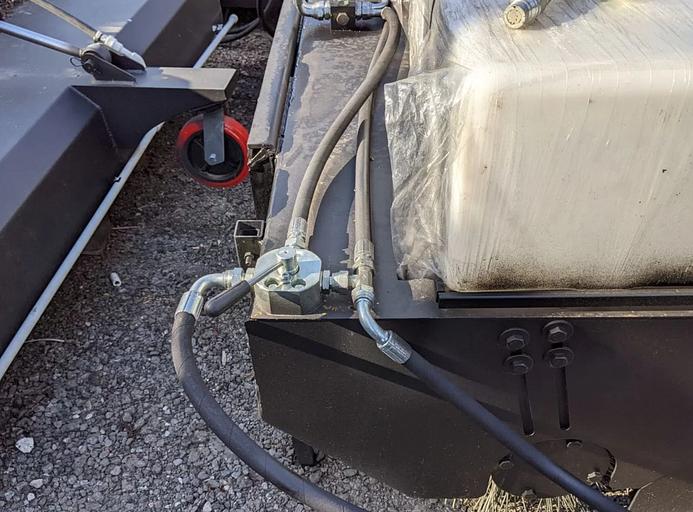 Шағын тиегішке арналған бункер щеткасы фото 1