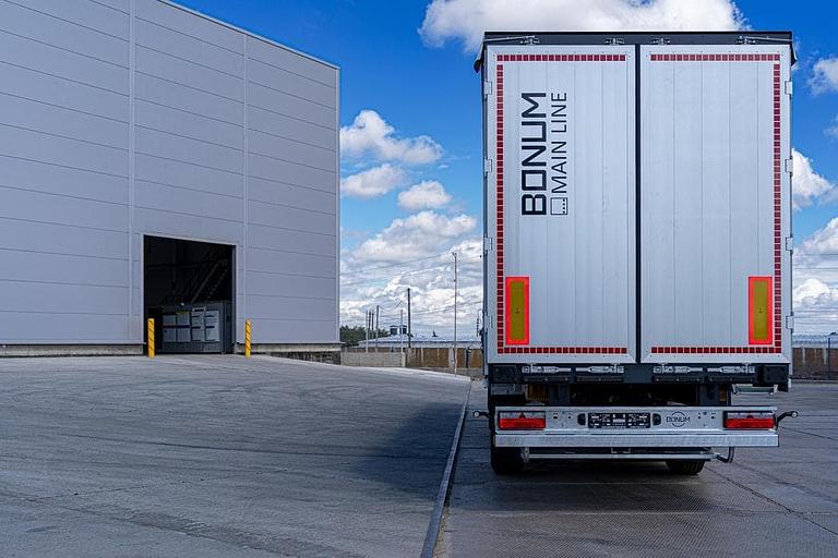 Шторный полуприцеп 13,62 м с вынесенной осью 914295-04 фото 2