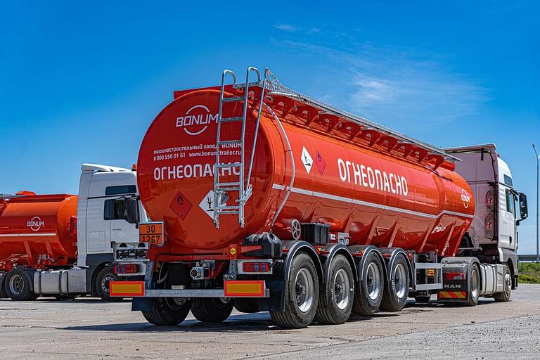 Нефтевоз 32 м³ без термоизоляции 914221-02 фото 1