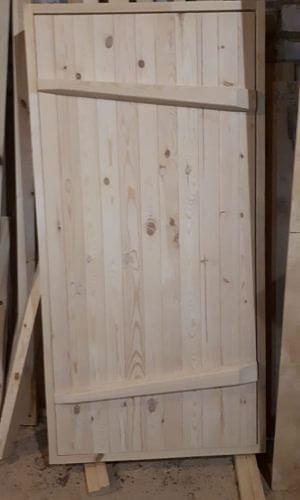 Двери на иглах из массива сосны фото 1