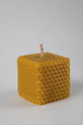 Свеча из вощины Ulianka квадратная, высотой 6 см фото 1