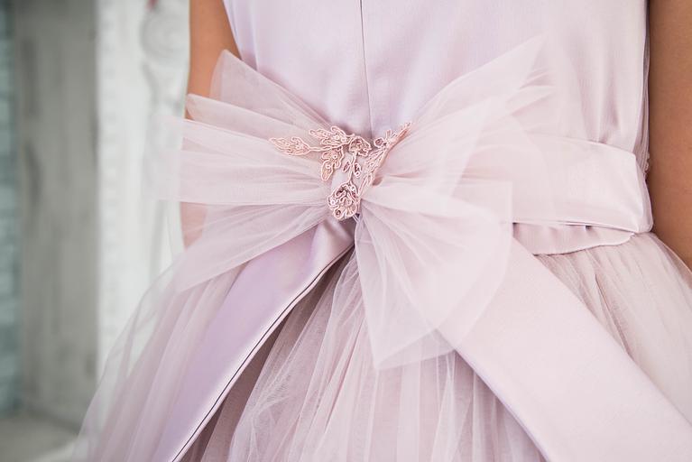 Платье «Её малышество» для девочек нарядное с драпировкой, сиреневый, 98 фото 4