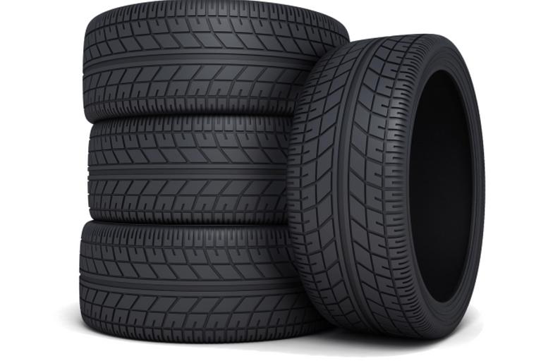 Шины на автомобиль Nissan (лето) 1 комплект VIN Z8NFBAJ11ES039247 фото 1