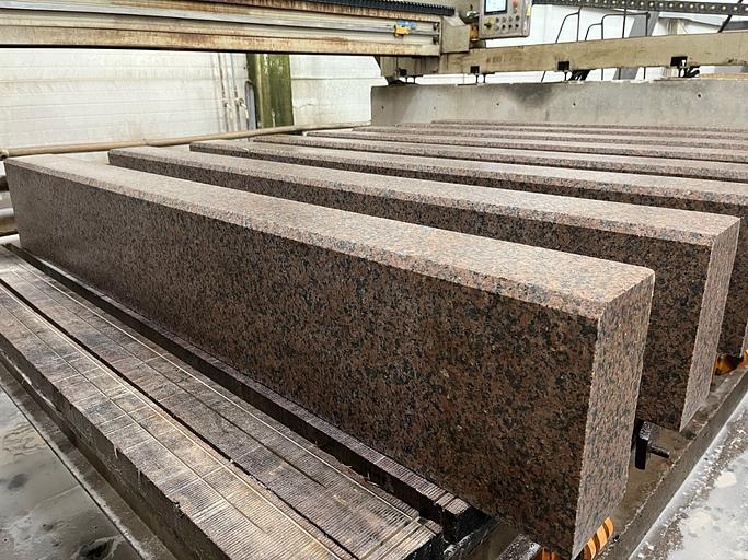 Гранитный бордюр ГП5 ОПТ фото 1
