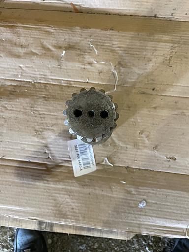 Вал редуктора поворота отвала 16/16 (под 8 зуб.) ОПТ фото 2