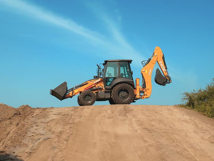 Экскаватор-погрузчик CASE 570SV фото 3