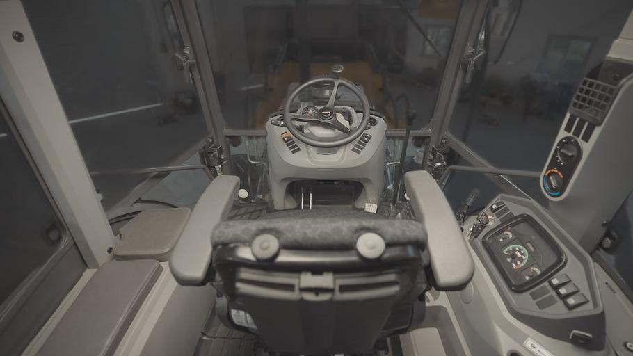 Экскаватор-погрузчик CASE 570SV фото 4