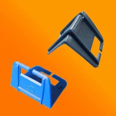 Уголок защитный пластиковый для защиты упаковок ПЭТ и ПП лентами ОПТ фото 1