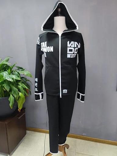 Пошив и изготовление спортивных костюмов с замоком на молнии фото 1