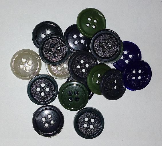 Пуговицы прокольные пластмассовые 17-18 мм круглые 1000 шт ОПТ фото 1