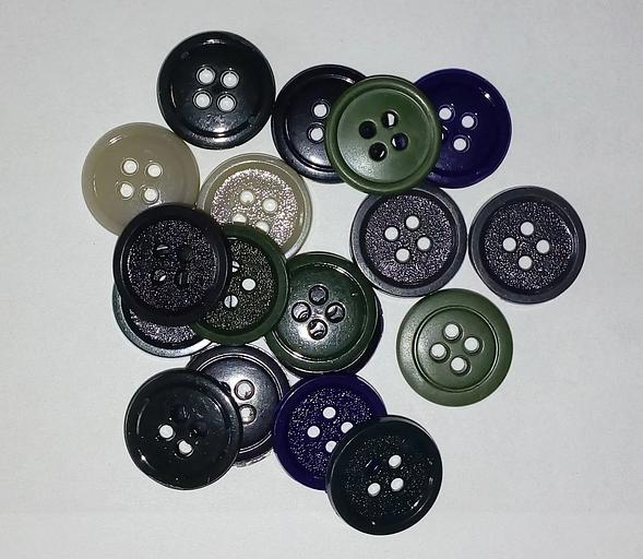 Пуговицы прокольные пластмассовые 23-25 мм круглые 1000 шт ОПТ фото 1