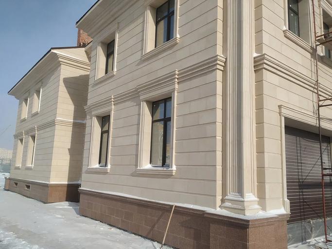 Изготовление и монтаж карнизов, молдингов, обрамлений из травертина фото 8