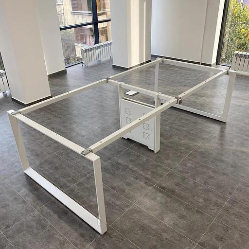 Стол менеджера (бенч-системы) на 4 человека с разделительным экраном, под заказ. фото 5