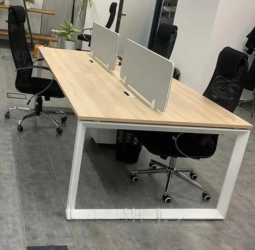 Стол менеджера (бенч-системы) на 4 человека с разделительным экраном, под заказ. фото 7