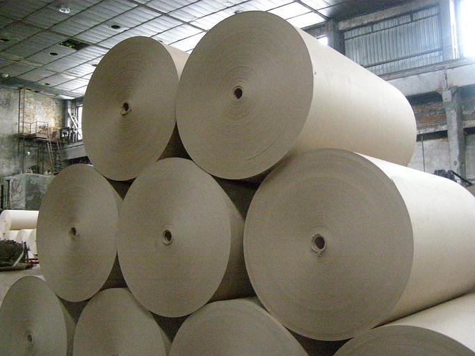 Крафтовая бумага в бобинах фото 1