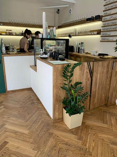 Деревянный интерьер для кафе/ресторанов фото 5