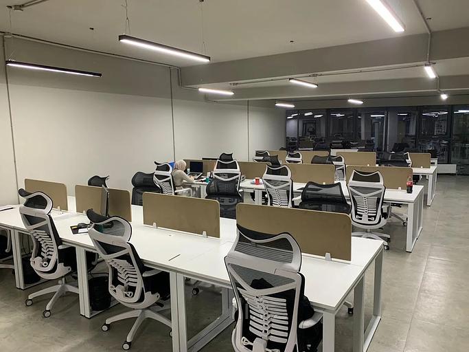 Офисный стол 6-местный с перегородками, под заказ фото 3