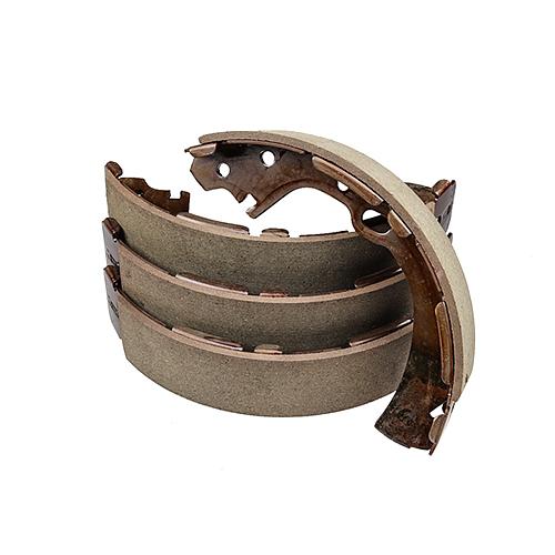 Колодки тормозные барабанные NR2044 Akebono фото 1