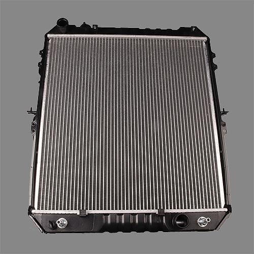 Радиатор охлаждения двигателя SM-16400-67071 16400-67071/67080 1KZTE KZN130 SUMOMOTO фото 1