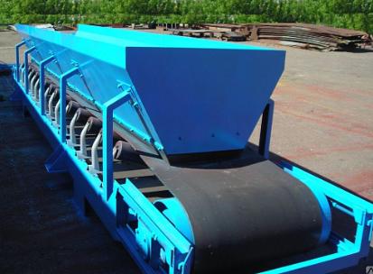 Ленточный питатель для перемещения песка фото 1