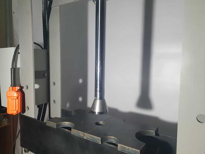 Пресс электрогидравлический специализированный 10 тонн фото 2