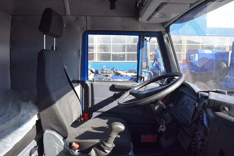 Седельный тягач КАМАЗ 65225-6215-47(RT) (односкат) фото 2