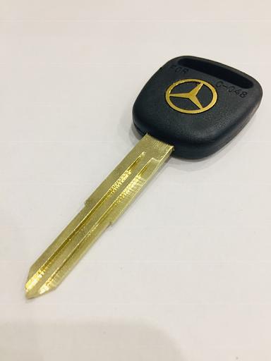 Заготовка автомобильного ключа без чипа С-048 фото 1