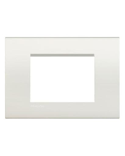 Рамка прямоугольная LivingLight LNA4803BI 3 модуля цвет Белый фото 1