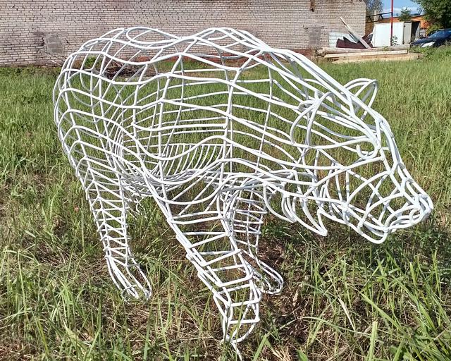 Скульптура из проволоки «Медведь» фото 1