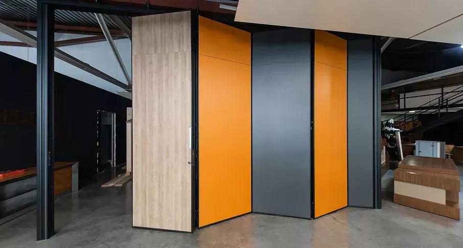 Глухие раздвижные перегородки NAYADA SmartWall H3 под заказ фото 1