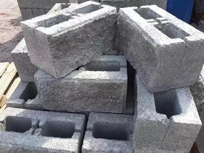 Рваный трёхсторонний блок 190х190х390 мм (серый) ОПТ фото 1