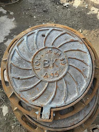 Люк Bi-partner чугунный тип Л с запорным устройством ОПТ фото 1