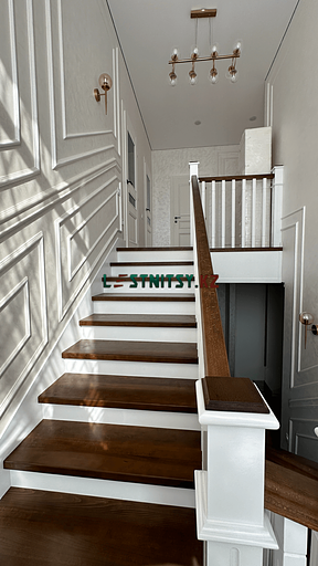 Лестница П-образная с деревянным ограждением под заказ фото 5