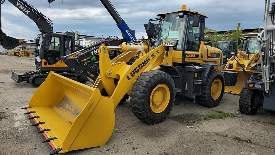 Фронтальный погрузчик LUGONG LG946L фото 2