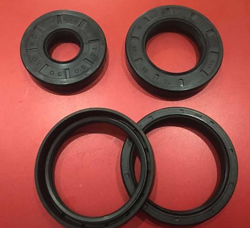 Уплотнительное кольцо В 40*62*7 для косилки Lisicki PN-72/M-86965 фото 1