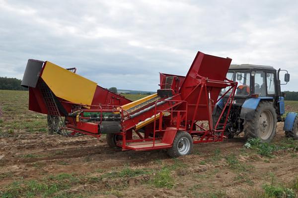 Комбайн картофелеуборочный ККУ-1 фото 1