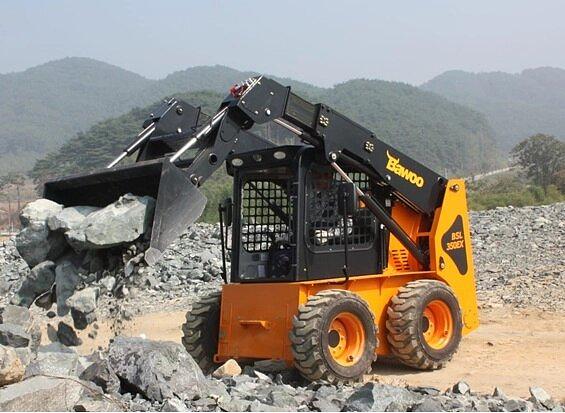 Минипогрузчик с бортовым поворотом BAWOO BSL350EX фото 1