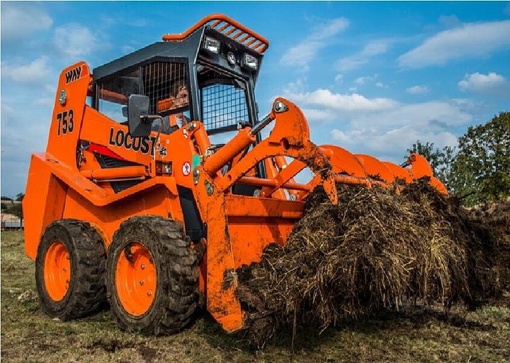Минипогрузчик с бортовым поворотом LOCUST L753 фото 1