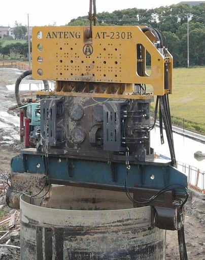 Гидравлический вибромолот ANTENG AT-230 фото 1