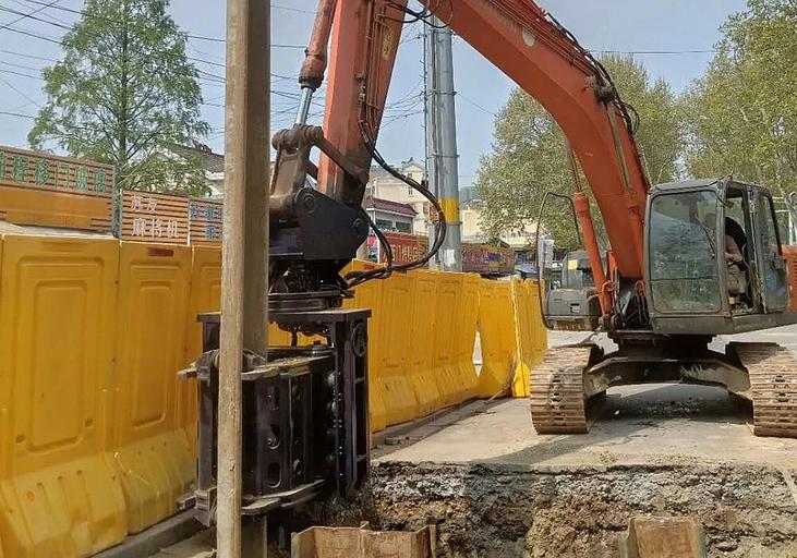 Вибропогружатель AT45B фото 2