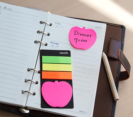 Блок самоклеящийся бумажный Stick`n 21476 44x44мм 20лист. 70г/м2 неон зеленый вырубной "листок" с пластиковыми закладками 12x45мм 3цв. европодвес фото 3