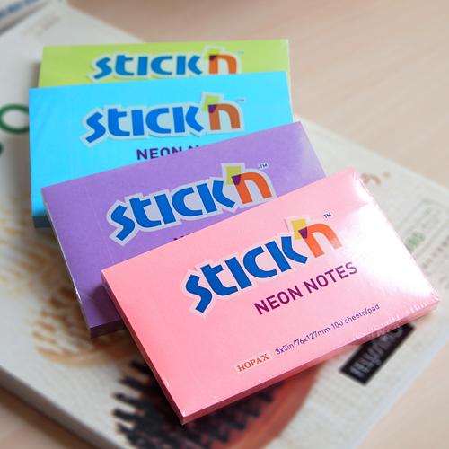 Блок самоклеящийся бумажный Stick`n 21169 76x127мм 100лист. 70г/м2 неон малиновый фото 3