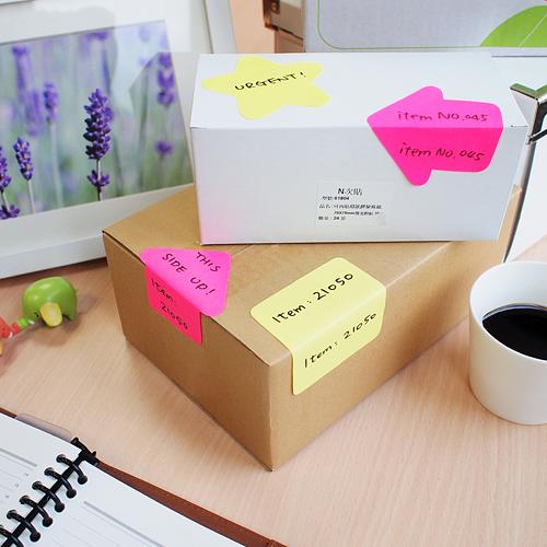 Блок самоклеящийся бумажный Stick`n 21545 70x70мм 50лист. 70г/м2 неон розовый вырубной клей по периметру "сердце" европодвес фото 2