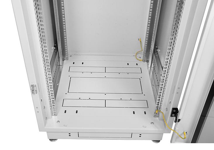 Шкаф коммутационный ЦМО (ШТК-М-33.6.8-4ААА) 33U 600x800мм пер.дв.перфор. задн.дв.стал.лист 2 бок.пан. 450кг белый фото 3