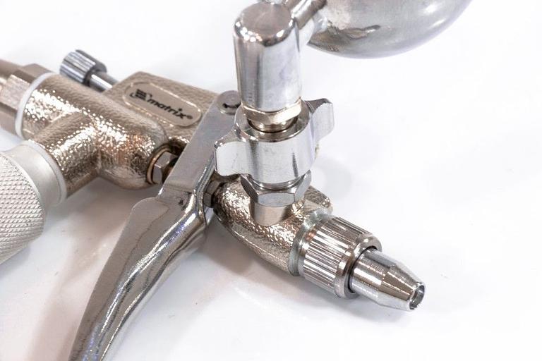 Краскораспылитель Matrix 57318 141л/мин бак:0.1л серебристый/белый фото 6