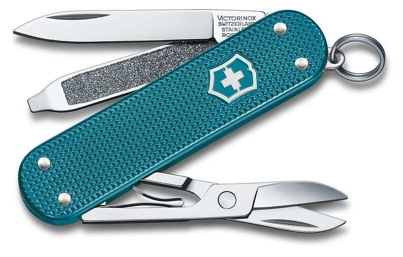 Нож перочинный Victorinox Classic Wild Jungle (0.6221.242G) 58мм 7функц. карт.коробка фото 1