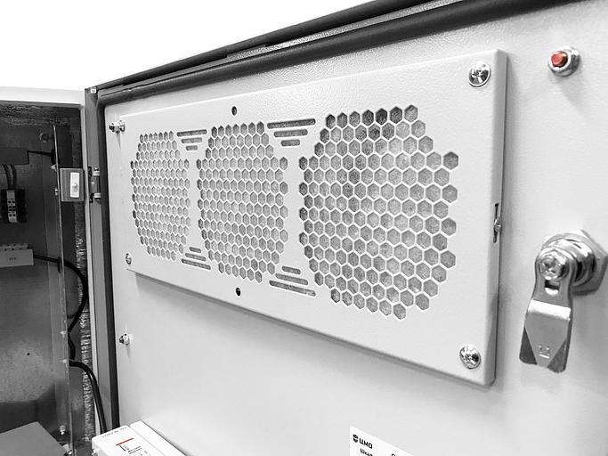 Шкаф коммутационный ЦМО (ШТВ-Н-15.6.3-4ААА-Т1) настенный 15U 600x300мм пер.дв.металл несъемн.бок.пан. 150кг серый 57кг 800мм IP54 с вентилятором с нагревателем укомплектованный фото 2