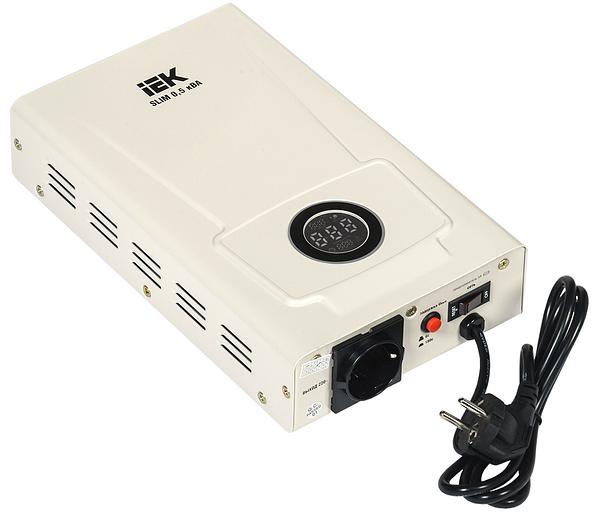 Стабилизатор напряжения IEK Slim 0.5кВА однофазный белый (IVS22-1-D05-09) фото 1
