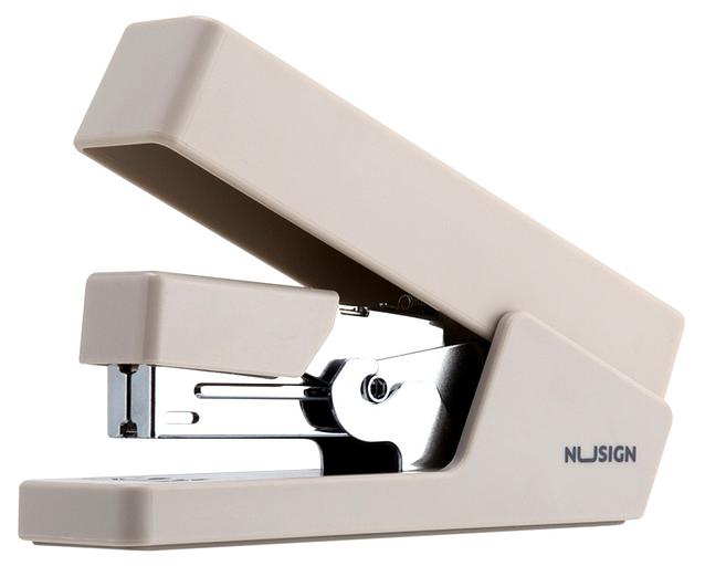 Степлер Deli ENS081GREY Nusign 24/6 26/6 (25листов) серый 100скоб коробка фото 1