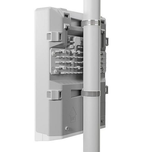 Коммутатор MikroTik netPower 16P with 800MHz CPU, 256MB RAM, 16x Gigabit LAN with PoE-out, 2xSFP+ cages, RouterOS L5 or SwitchOS (dual boot), outdoor enclosure, mounting kit (power supply NOT included) (CRS318-16P-2S+OUT) фото 2